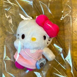 Cute hello kitty x sky tree key/ bag chain